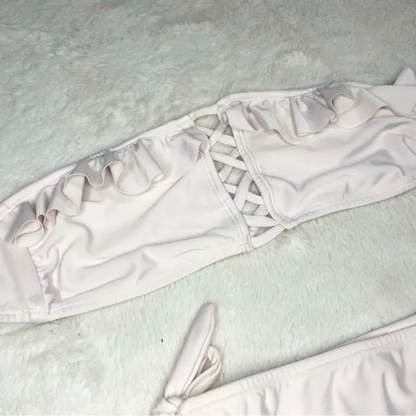 Girasole Swimwear White Ruffle Bandeau High Cut Bikini Set Size Small - Image 3