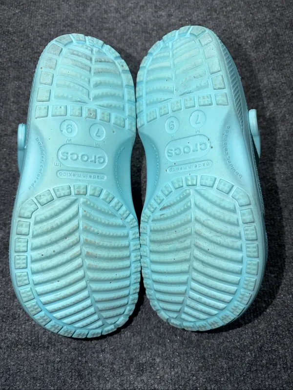 CROCS Classic Light Blue Slip-On Clogs - Image 5