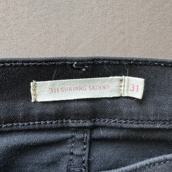 Levi’s 311 SHAPING SKINNY Jeans - Image 11