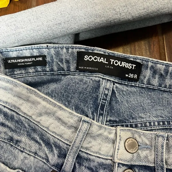 Hollister Social Tourist Denim Flare Ultra High Rise Jeans Two Tone - Image 11