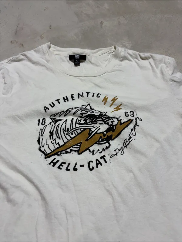 Frye cream Hell-Cat Graphic Crewneck Tee XL - Image 5