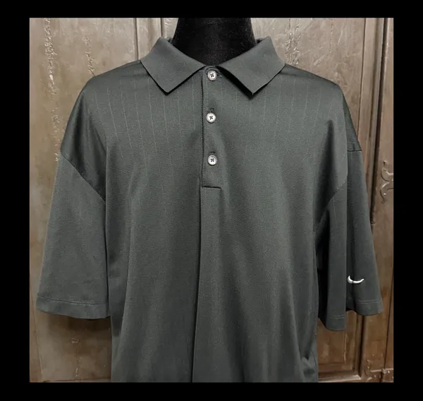 Nike Black Dri-Fit golf shirt - size XXL. Gently Warn & excellent condition. Measurements approximately 22” from armpit to armpit x 30” long. Non smoking home. priced to sell at as is condition. Don’t like my price, make reasonable offer! And thank you for checking my closet. - Image 3