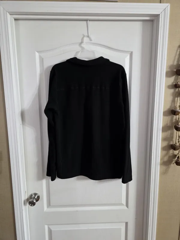 Patagonia Women’s Black Micro D Quarter Zip Fleece Med. 4027 - Image 3
