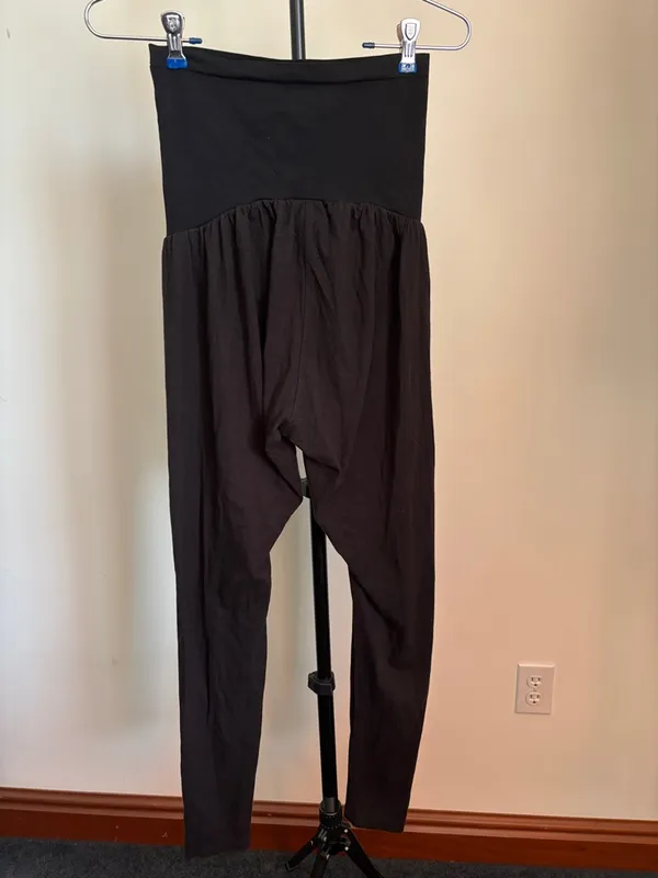 Motherhood Black High-Waist Maternity Leggings with Fold-Over Panel - Image 3