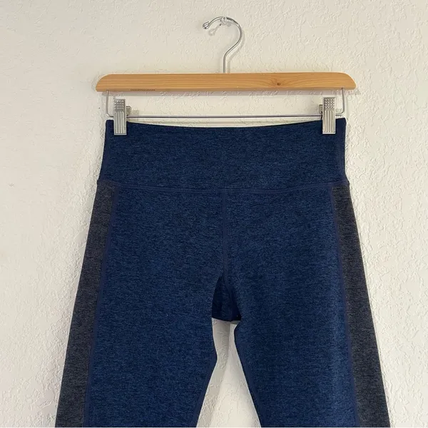 Vuori Asymmetric High Rise Colorblock Leggings - Image 4