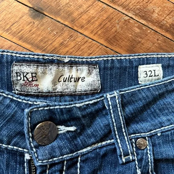 BKE western cutoff size 32 denim normcore shorts - Image 2