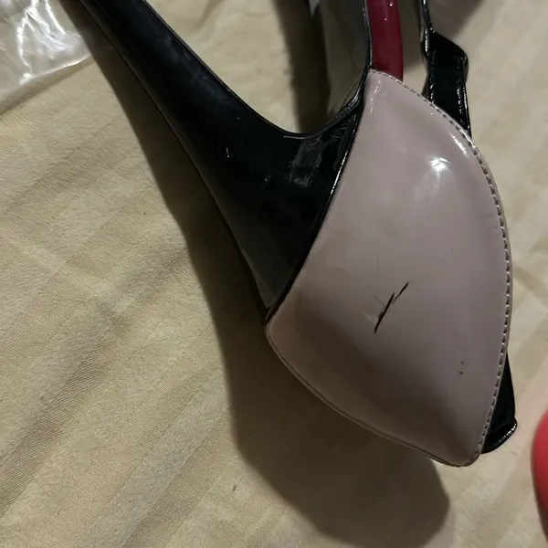 Guess tan/black/red stiletto peep toe heel - Image 10