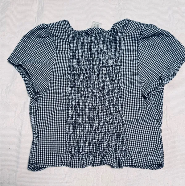 URBAN ROMANTICS by URBAN OUTFITTERS Size Medium gently used crop top - Image 3