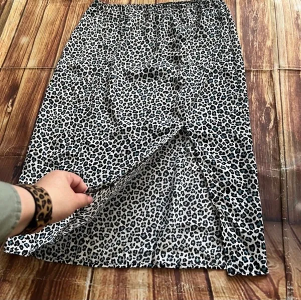 Polly & Esther Women's Leopard Print Cheetah Midi Skirt Blue Size Large - Image 7