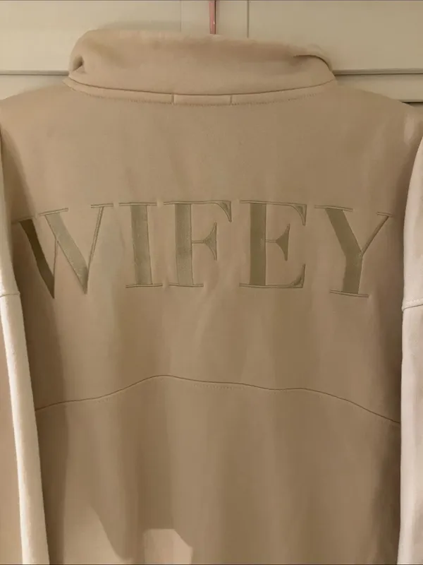 Six Stories Wife Quarter Zip Sweatshirt in Champagne Large - Image 7