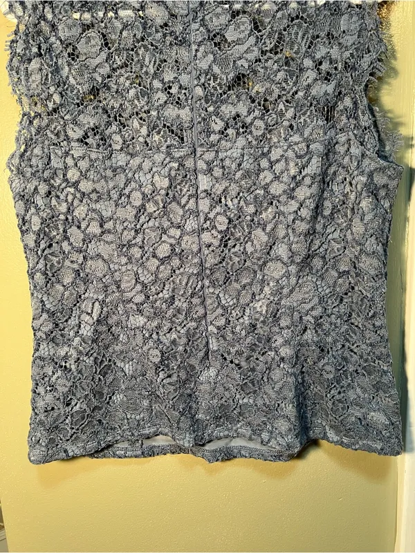 White House Black Market‎ Women's Size 12 Lace Blouse Blue Gray High Neck Soft - Image 8