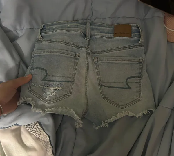 American Eagle Outfitters - Image 2