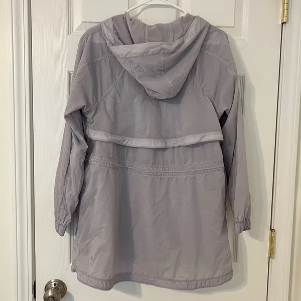 Lululemon Lightweight Full Zip Jacket Windbreaker In The Clear Size 6 Purple - Image 7