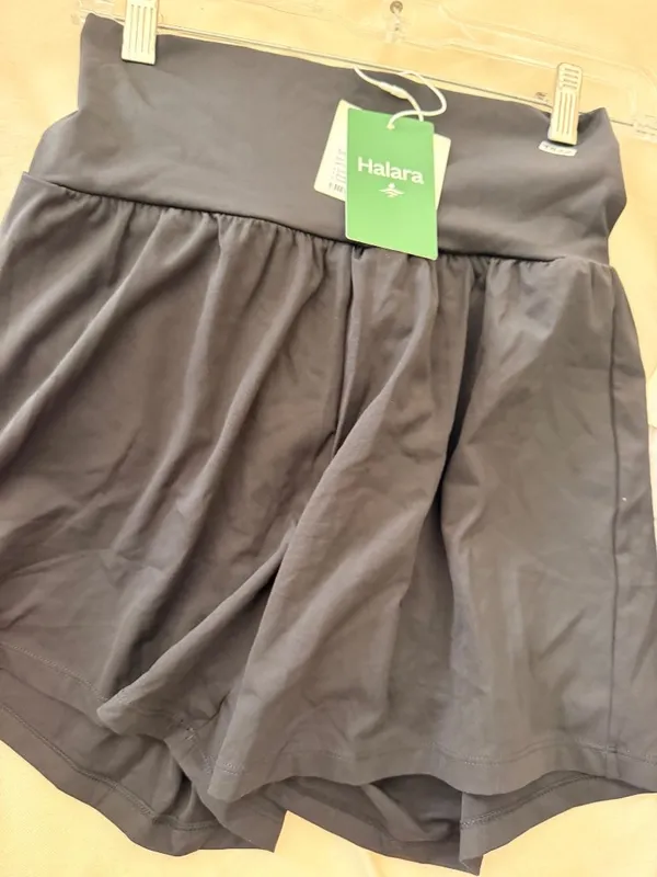Halara M 5" High-Waisted Flow Shorts With Side Pocket Black Womens Activewear Si - Image 4
