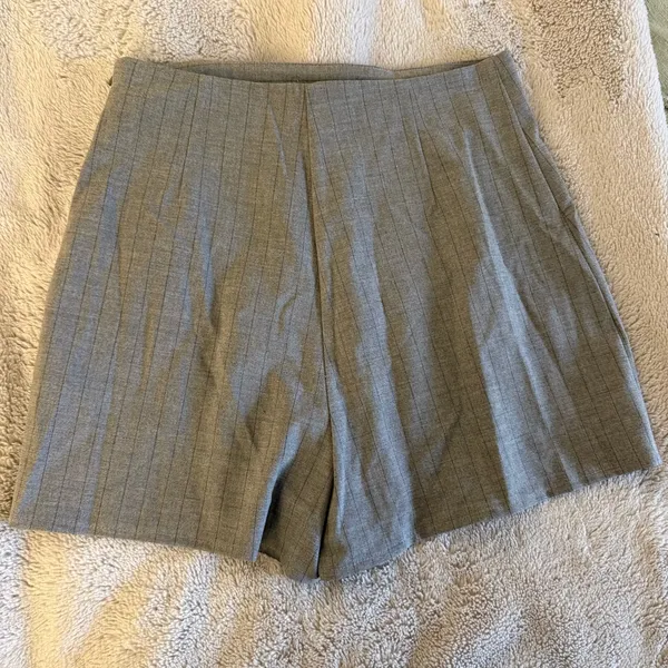 Zara Grey Pinstripe Skort - Image 3
