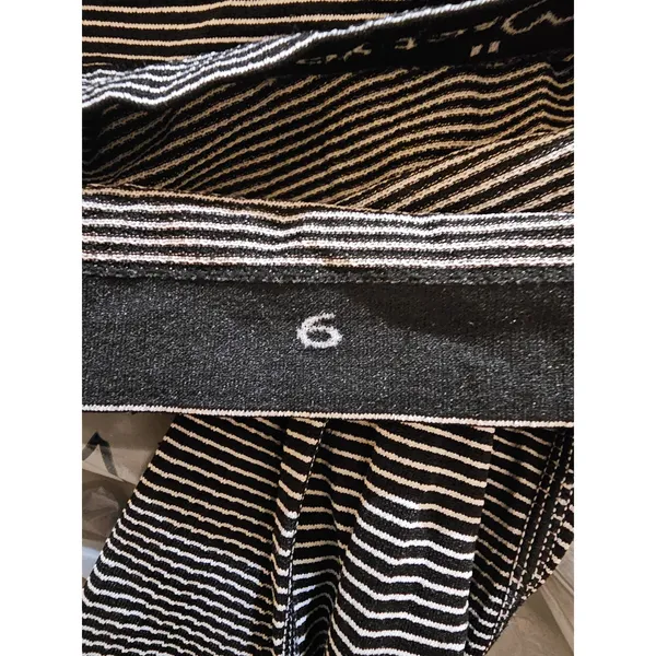 Lululemon Womens Black White Striped Long Sleeve Swiftly Tech Tee Tshirt Top 6 - Image 4
