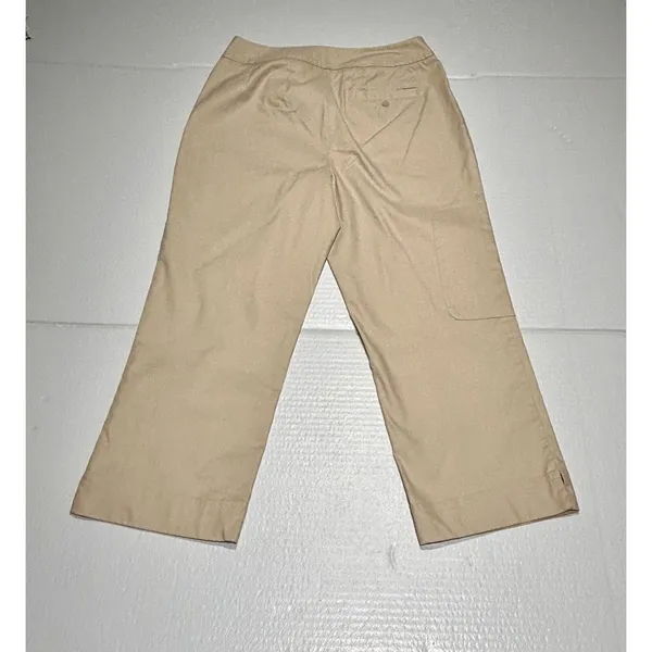 Liz Claiborne Lizgolf Women's Capri Pants  Size 10 - Image 3
