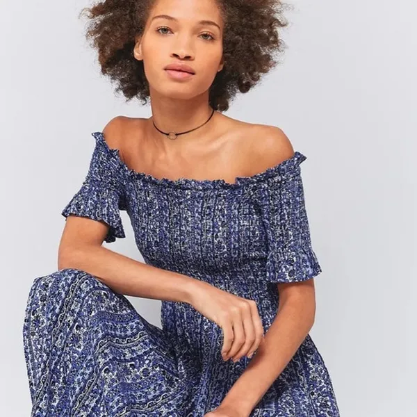 Urban Outfitters Kimchi Blue Picnic Blue Floral Smocked Midi Dress size S - Image 5