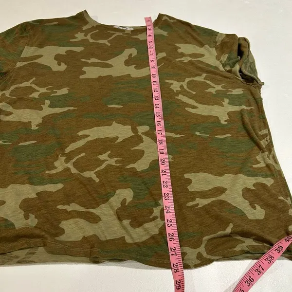 Free People Camo Print Relaxed Tee Size Large - Image 4