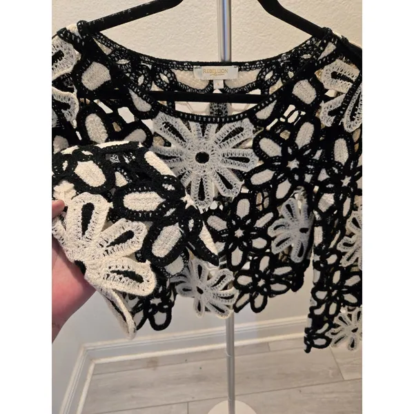 Rebellion Again Floral Crochet Top Black White Open Knit Daisy Sweater Women L - Image 3