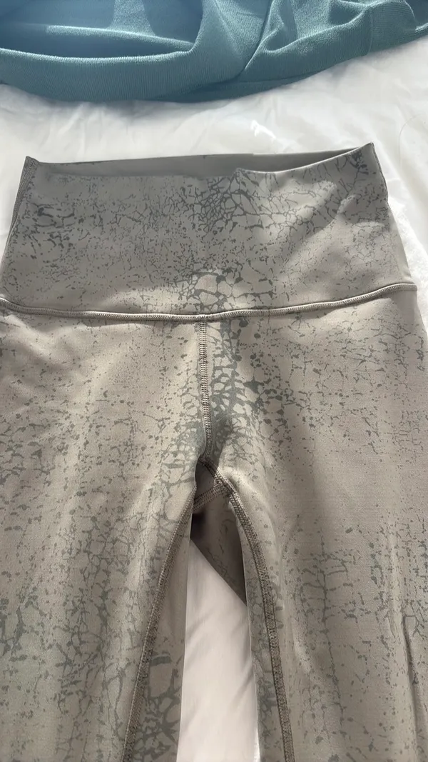 Lululemon Wunder Train HR Tight 28" - Image 2