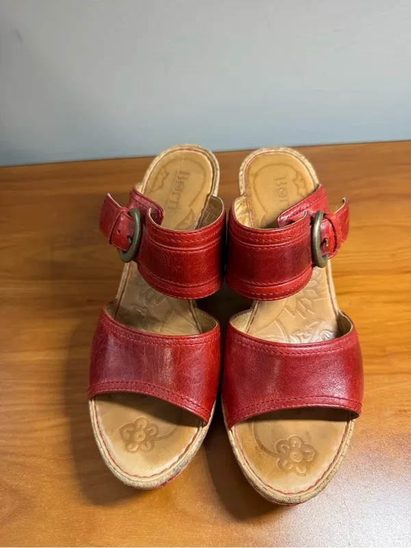Born Red Leather Slip On Wedge Heel Sandal Gold Buckle Detail Comfort‎ 9/40.5 - Image 3