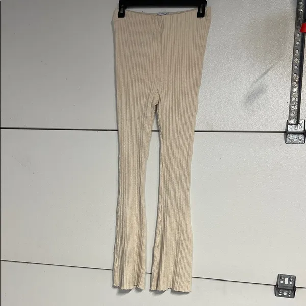 Urban Outfitters Womens Cream High Waist Ribbed Flare Pant Large - Image 2
