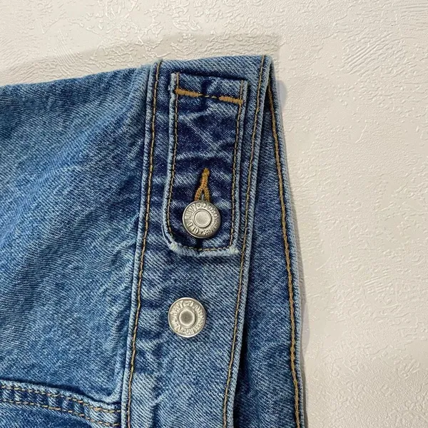 Old Navy Women Denim Trucker Jacket Medium Blue Jean Classic Button Distressed - Image 9