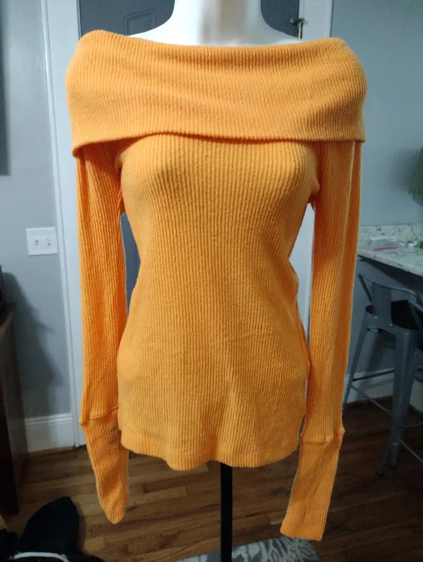 We The Free Off-the-Shoulder Ribbed Sweater Top - Image 2