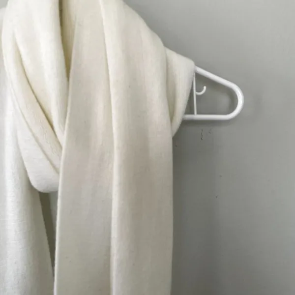 Calvin Klein white comfortable winter fall scarf warm soft style delicate‎ - Image 2