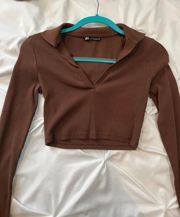 Cropped Polo Brown Long Sleeve - Image 2