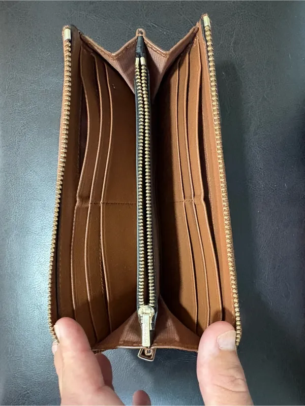 Coach 52333‎ Accordion Zip Wallet Brown Crossgrain Leather Zip Around Wallet - Image 4