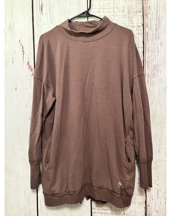 Free People Movement Zipper Back Oversized Mock Neck Pocket Sweater Size Medium - Image 4