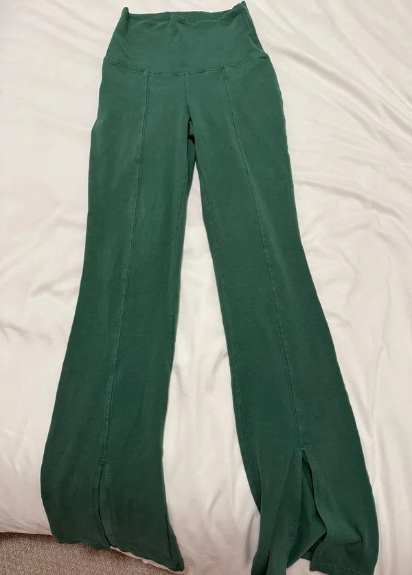 Aritzia TNA Yoga Pants  - Image 2