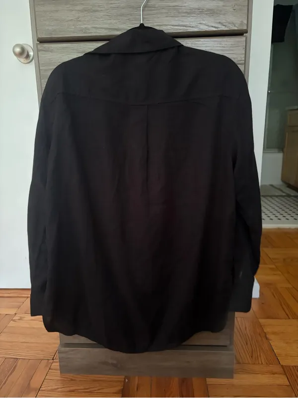 Old Navy Black Button-Down Women's Shirt - Image 4