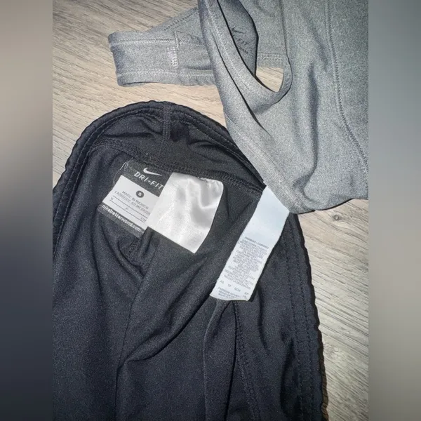 Women’s Nike 2Pc set Gym workout XS/S - Image 3