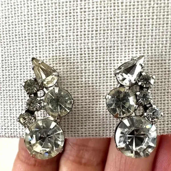 fantasy of jewels vintage rhinestone clip on earrings - Image 2