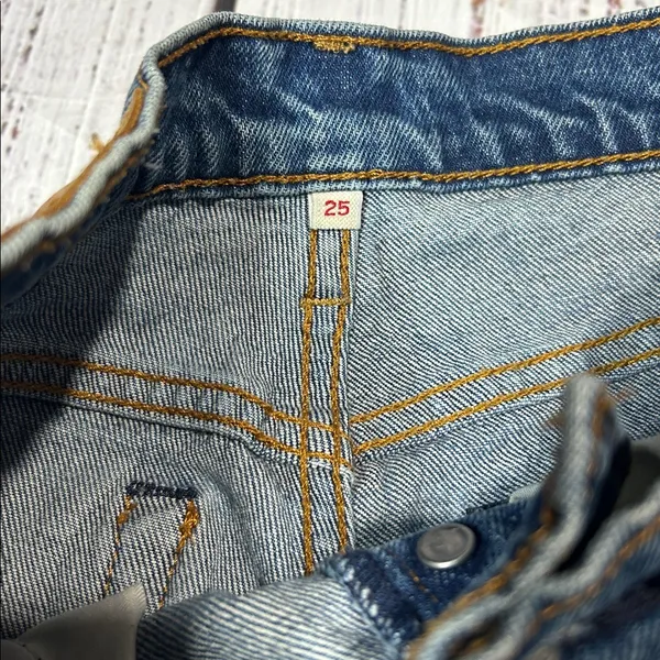 Levi Strauss & CO Woman’s Jeans - Image 4