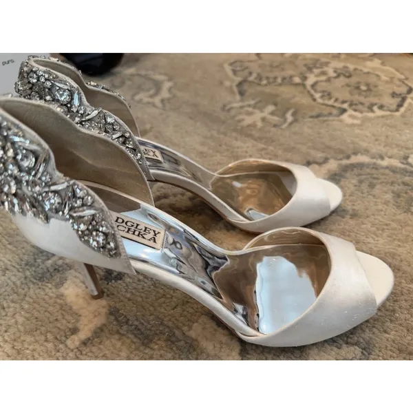 Badgley Mischka Celeste Embellished Peep Toe Heels Wedding Bridal Sz 9.5 - Image 2