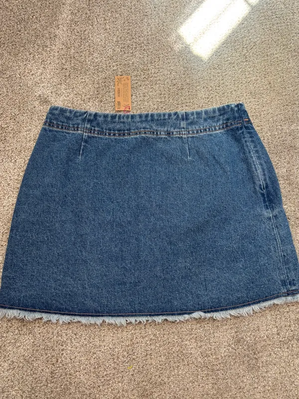 NEW! Natural Life Denim Wrap Style Crossover Frayed Hem Cotton Mini Skirt Medium - Image 6