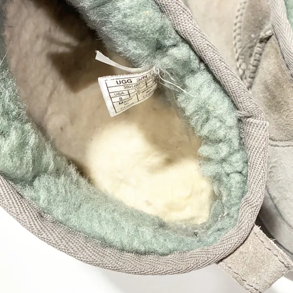 UGG Women’s Grey Sherpa Classic Ultra Mini Boot Size 8 - Image 5