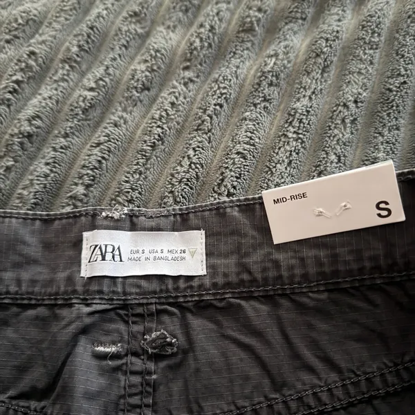 ZARA Charcoal Gray Cargo Mini Skirt - Image 5