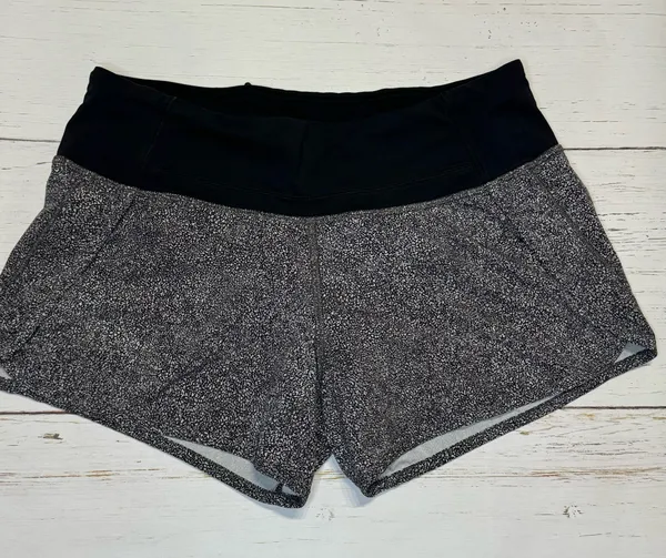 Lululemon Run Times Women’s Shorts 4” Sea Spray Alpine White Dark Chrome Size 4 - Image 3