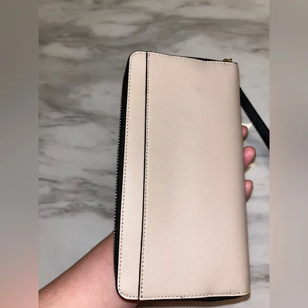 kate spade Black and Blush Zip-Around Wristlet Wallet - Image 5