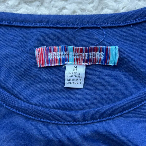 Urban Outfitters Blue Graphic Crop Top Size Medium - Image 11