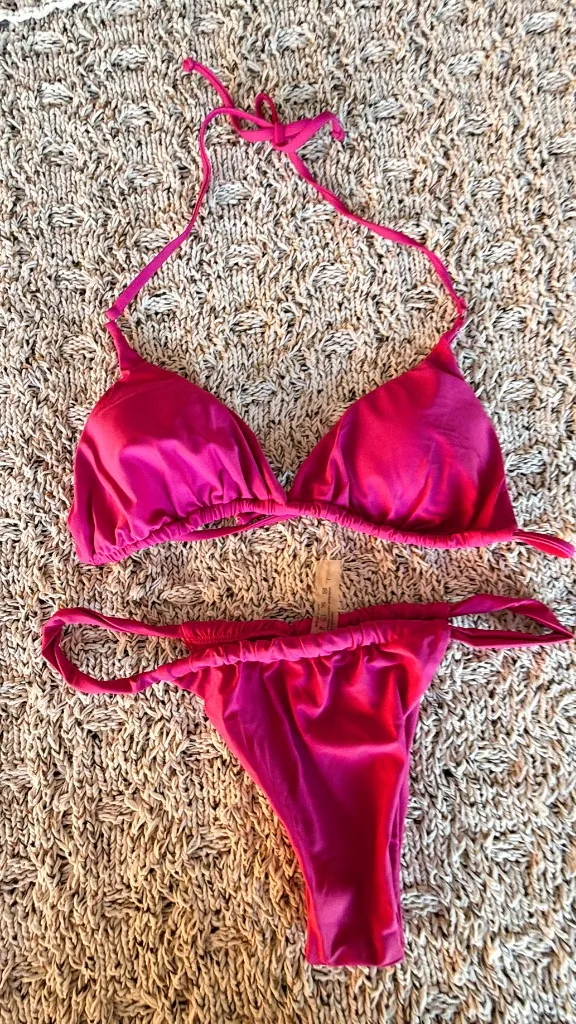 Amazon | Magenta Triangle Top & Cheeky Bottom Set | L - Image 2
