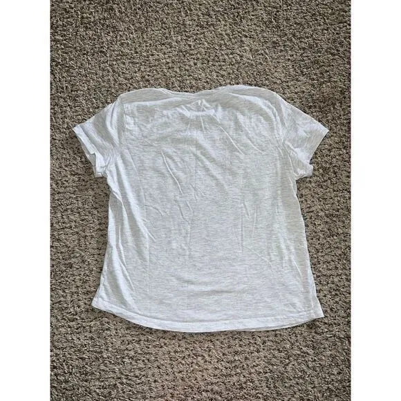 Escape the ordinary gray tee‎ size large - Image 4