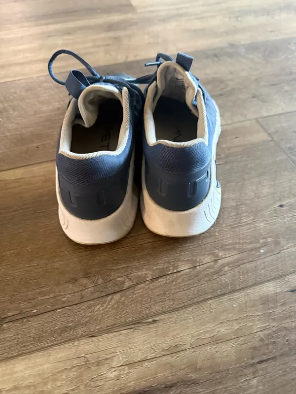 Women’s Nike Sneakers - Image 5