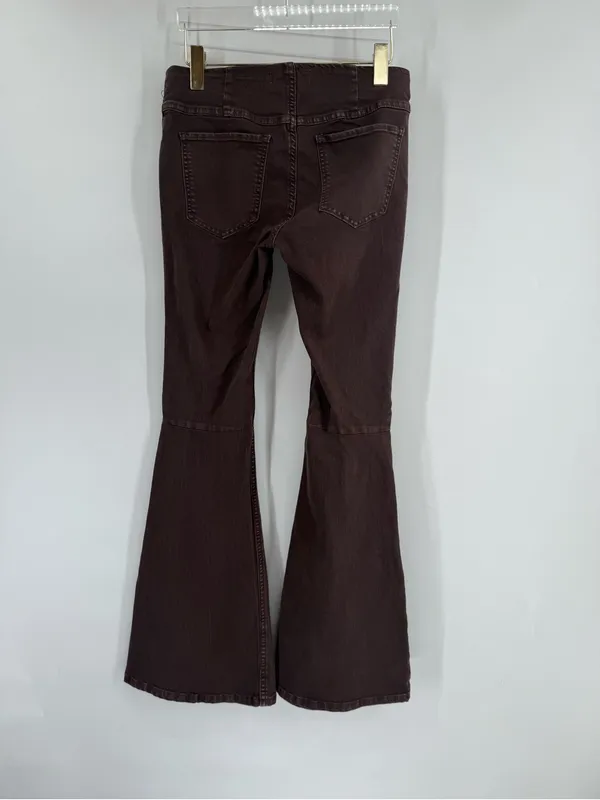FREE PEOPLE Penny‎ Pull On Flare In Chocolate size 28 - Image 4