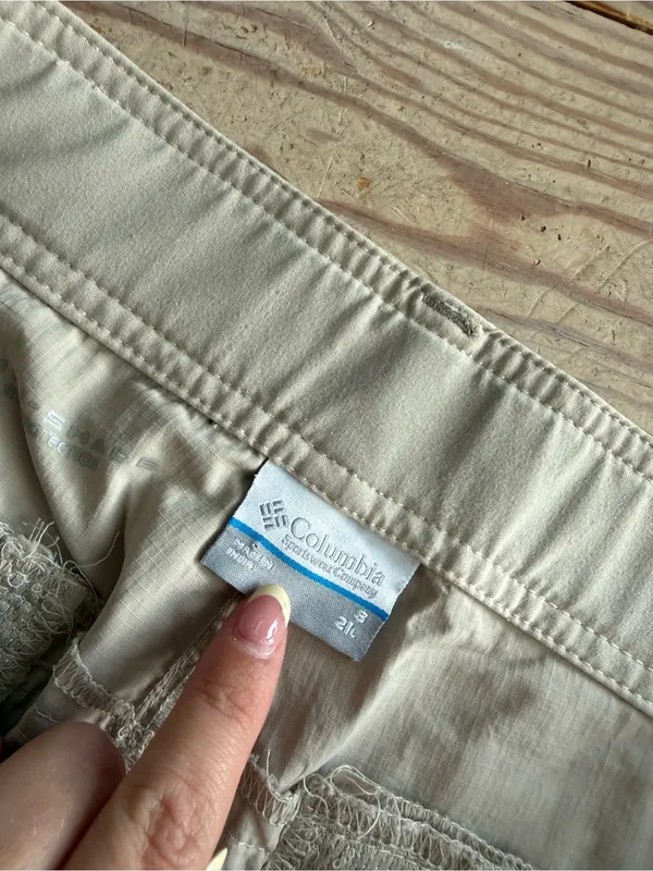 Columbia Omni-Shade Cargo Pants size 8 - Image 2
